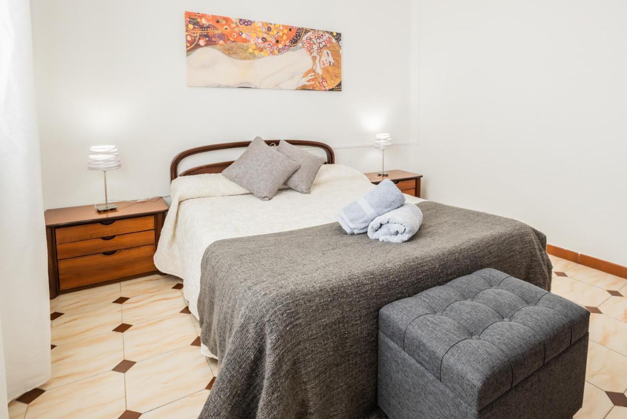 Apartamento Triana Los Remedios セビリア エクステリア 写真
